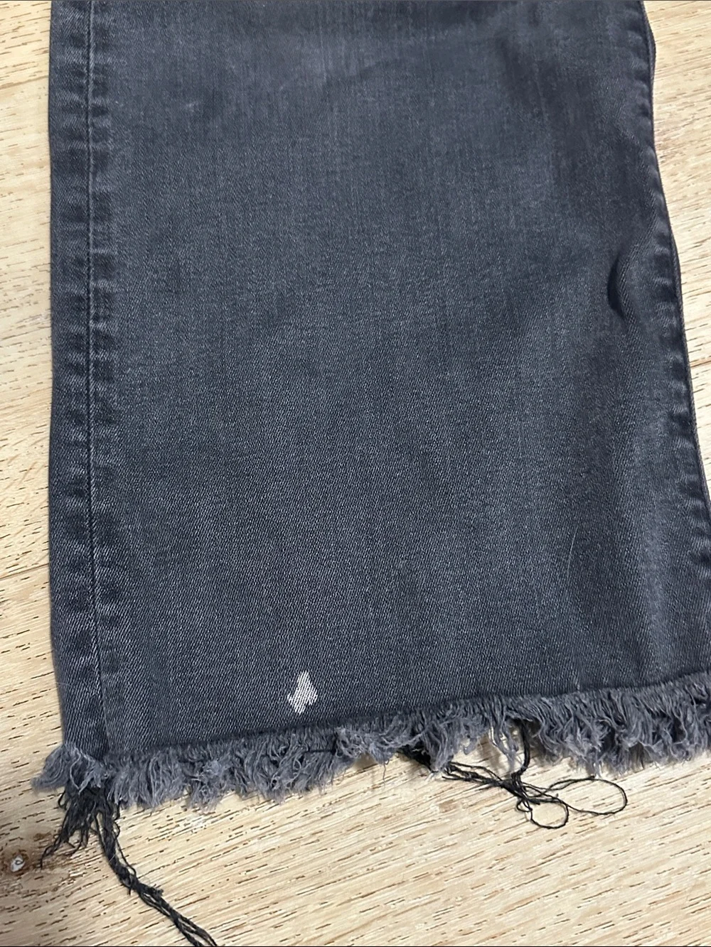 Reformation Black Wide-Leg High-Rise Jeans with Frayed Hem - Picture 4 of 5